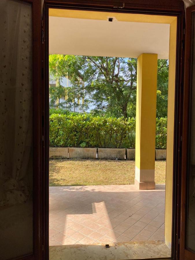 La Lanterna - Appartamenti In Residence Con Piscina 데센자노델가르다 외부 사진