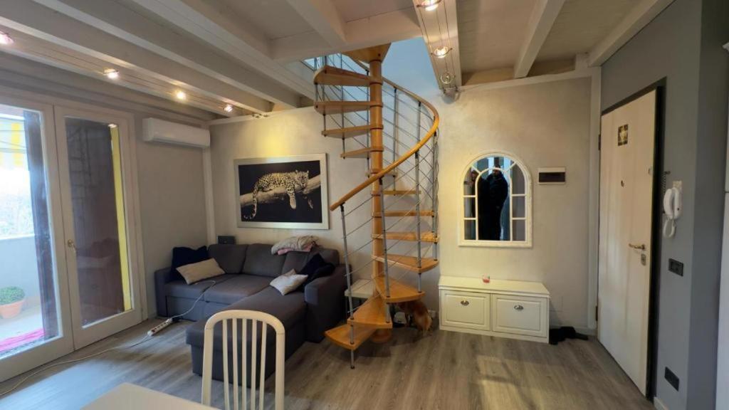 La Lanterna - Appartamenti In Residence Con Piscina 데센자노델가르다 외부 사진